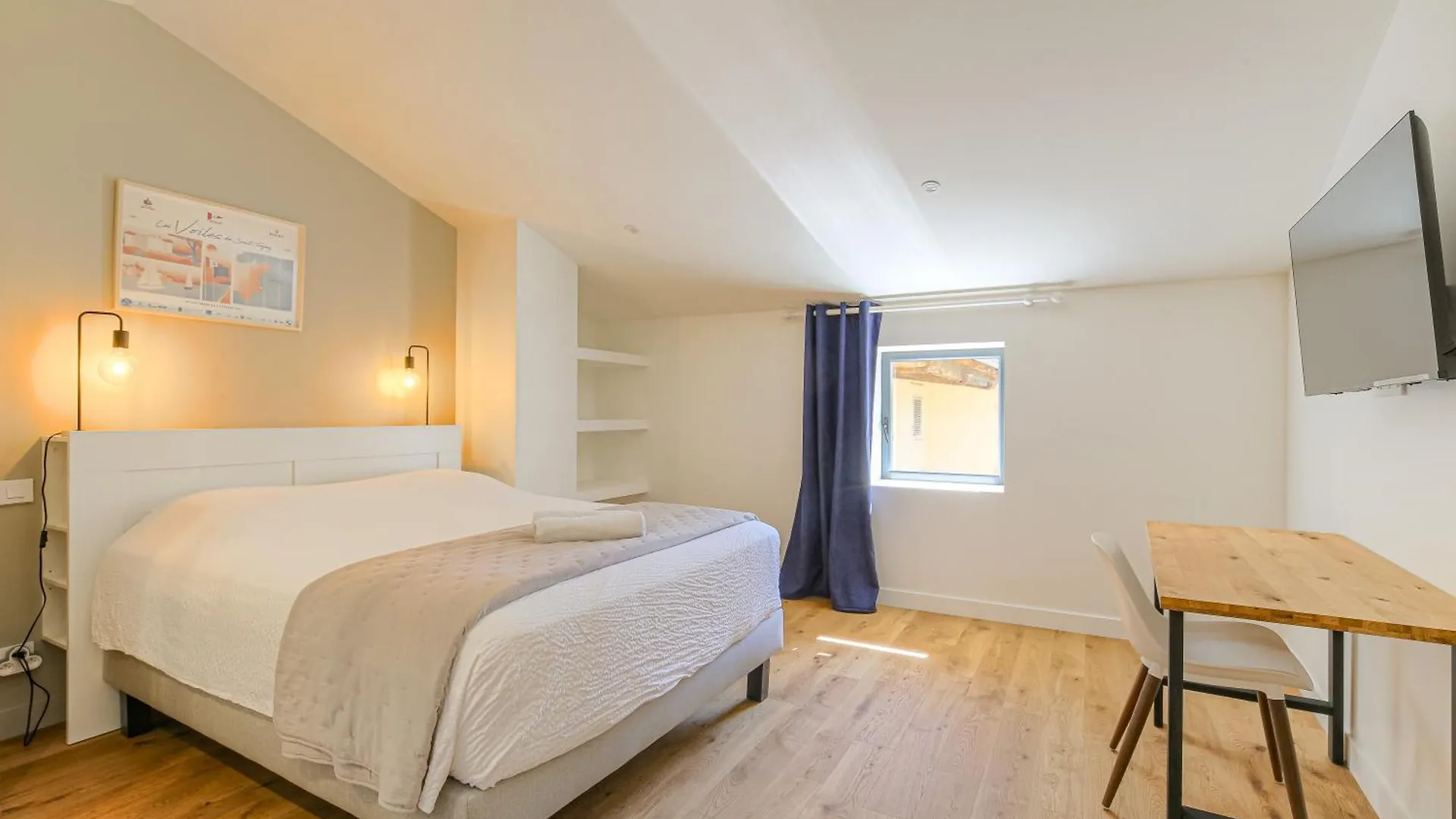 Holiday home Ancien Cuvage Renove En Beaujolais Villa Denice