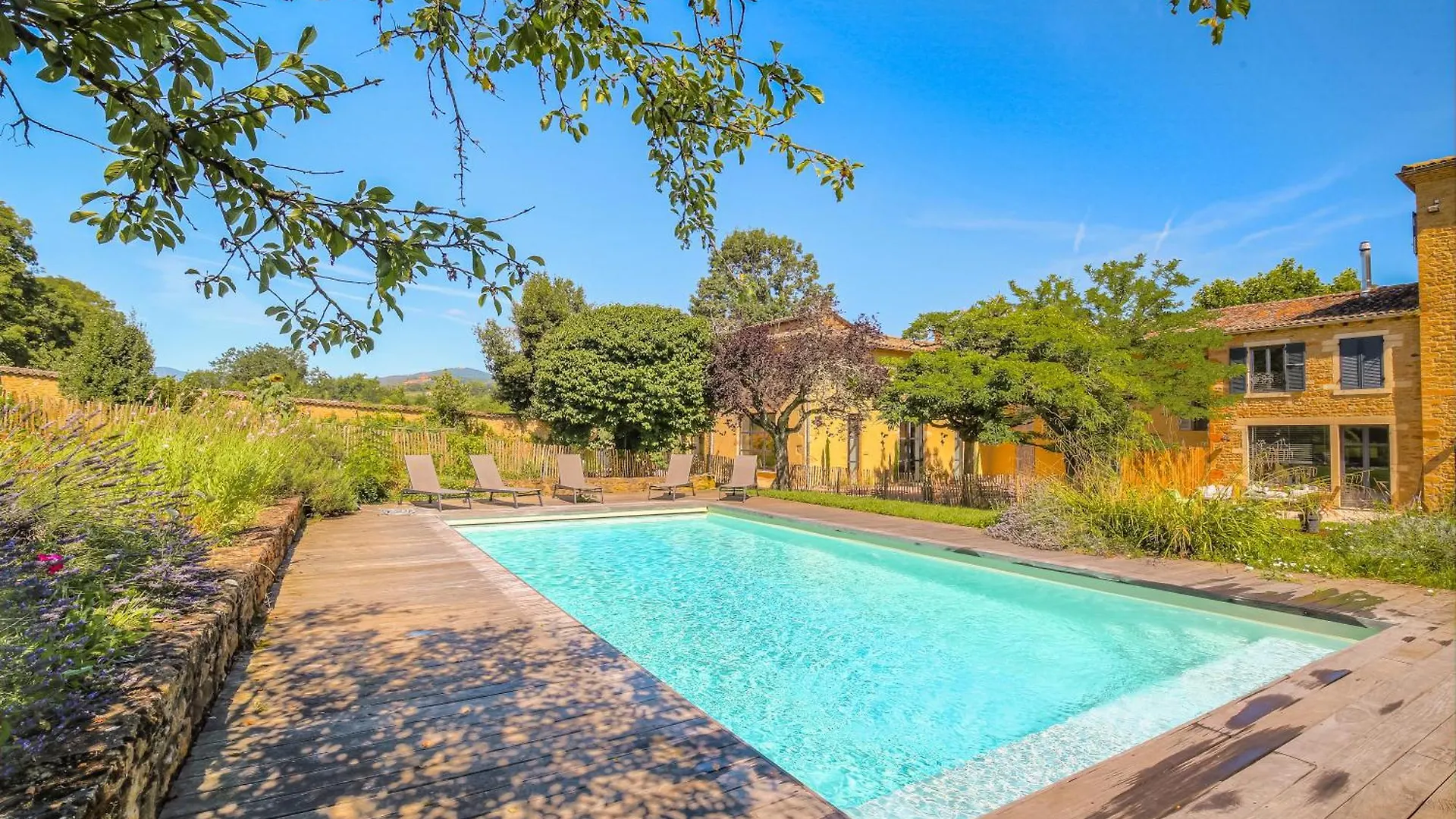 Ancien Cuvage Renove En Beaujolais Villa Denice France